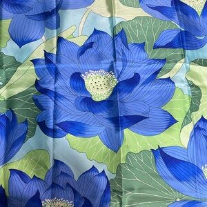 Fleurs de Lotus Hermes Scarf